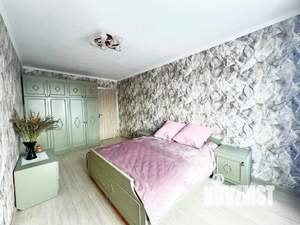 3-к квартира, посуточно, 65м2, 1/1 этаж