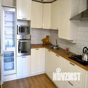 1-к квартира, посуточно, 45м2, 3/9 этаж