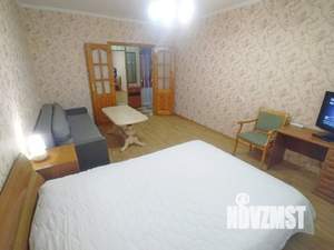 3-к квартира, посуточно, 70м2, 1/1 этаж