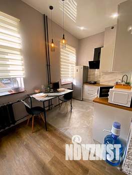 Студия квартира, посуточно, 35м2, 1/4 этаж