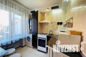 1-к квартира, посуточно, 32м2, 4/5 этаж