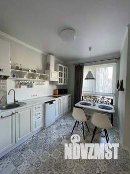 1-к квартира, посуточно, 63м2, 1/1 этаж