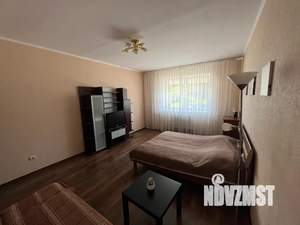 1-к квартира, посуточно, 44м2, 1/10 этаж