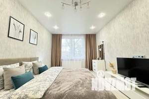 1-к квартира, посуточно, 38м2, 4/8 этаж