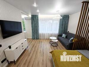 1-к квартира, посуточно, 37м2, 1/1 этаж