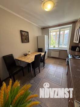 3-к квартира, посуточно, 96м2, 2/5 этаж