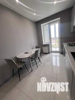 1-к квартира, посуточно, 38м2, 9/9 этаж