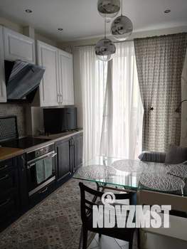 1-к квартира, посуточно, 34м2, 4/10 этаж