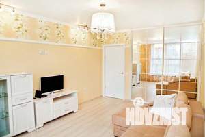 1-к квартира, посуточно, 44м2, 3/8 этаж