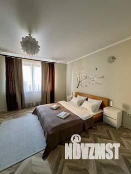 2-к квартира, посуточно, 76м2, 6/14 этаж