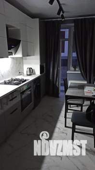 1-к квартира, посуточно, 34м2, 2/9 этаж