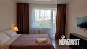 1-к квартира, посуточно, 35м2, 6/9 этаж