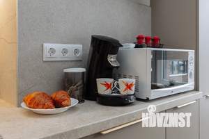 1-к квартира, посуточно, 37м2, 8/10 этаж