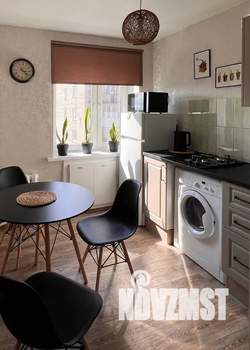 1-к квартира, посуточно, 32м2, 7/9 этаж