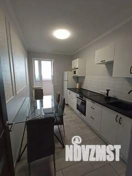 1-к квартира, посуточно, 35м2, 8/17 этаж