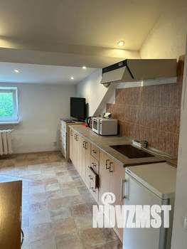 Студия квартира, посуточно, 35м2, 3/3 этаж