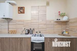 1-к квартира, посуточно, 37м2, 2/9 этаж