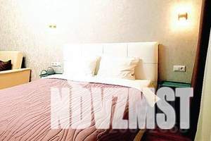 2-к квартира, посуточно, 45м2, 1/5 этаж