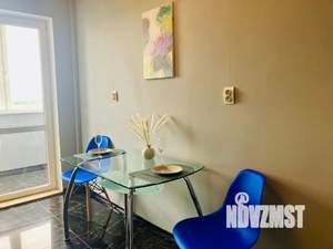 1-к квартира, посуточно, 32м2, 15/16 этаж