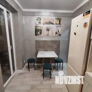 1-к квартира, посуточно, 37м2, 4/10 этаж