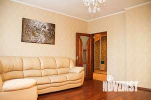 2-к квартира, посуточно, 65м2, 1/12 этаж