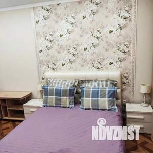 1-к квартира, посуточно, 42м2, 8/12 этаж