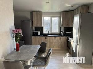 3-к квартира, посуточно, 80м2, 1/1 этаж