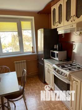 2-к квартира, посуточно, 45м2, 3/3 этаж