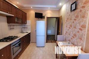 1-к квартира, посуточно, 42м2, 6/9 этаж