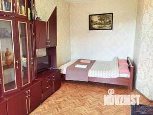 1-к квартира, посуточно, 43м2, 1/1 этаж