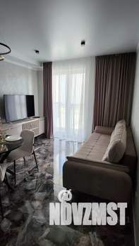 1-к квартира, посуточно, 44м2, 2/10 этаж