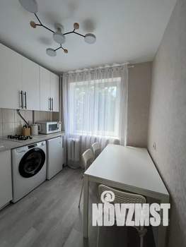 1-к квартира, посуточно, 34м2, 4/5 этаж