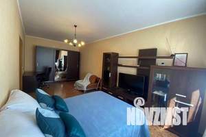 1-к квартира, посуточно, 38м2, 3/5 этаж