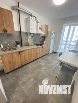 1-к квартира, посуточно, 40м2, 3/8 этаж