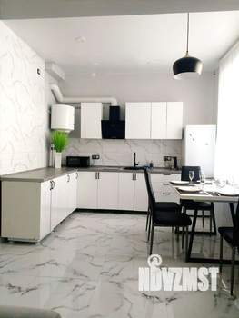 Студия квартира, посуточно, 45м2, 3/3 этаж