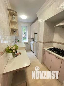 2-к квартира, посуточно, 37м2, 1/3 этаж