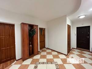 3-к квартира, на длительный срок, 108м2, 1/4 этаж