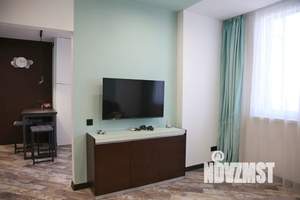 1-к квартира, посуточно, 40м2, 13/16 этаж