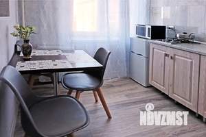 1-к квартира, посуточно, 33м2, 9/9 этаж