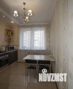 1-к квартира, посуточно, 74м2, 1/1 этаж