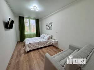 1-к квартира, посуточно, 43м2, 3/9 этаж