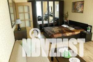 1-к квартира, посуточно, 43м2, 2/9 этаж