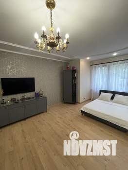 1-к квартира, посуточно, 89м2, 2/5 этаж