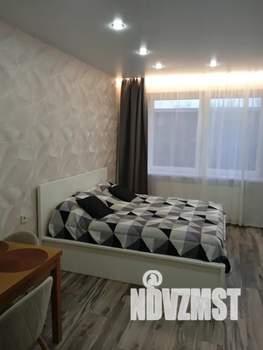 Студия квартира, посуточно, 32м2, 1/4 этаж