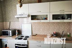 1-к квартира, посуточно, 44м2, 5/10 этаж