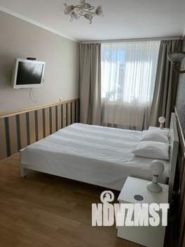 1-к квартира, посуточно, 61м2, 1/1 этаж
