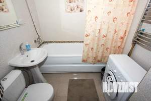 Студия квартира, посуточно, 40м2, 10/16 этаж