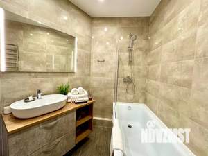 1-к квартира, посуточно, 42м2, 3/8 этаж