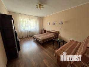 1-к квартира, посуточно, 44м2, 1/10 этаж
