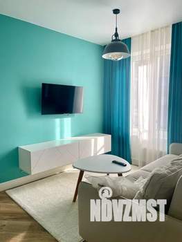 Студия квартира, посуточно, 41м2, 7/9 этаж